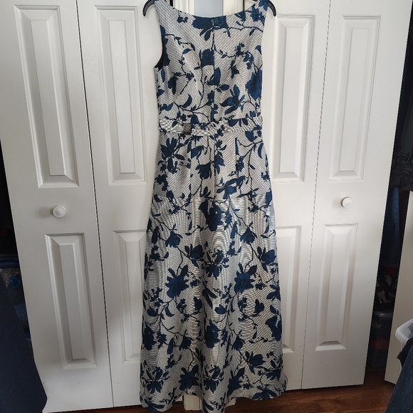 Kay Unger Floral Gown Belted Sleeveless Boat Neck Dress 8 - Picture 2 of 16